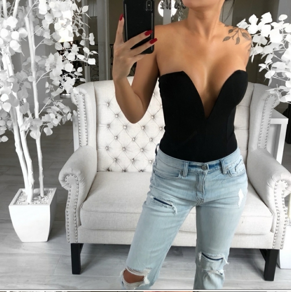 [REPOSH] EkAttire GWEN Black V Bodysuit